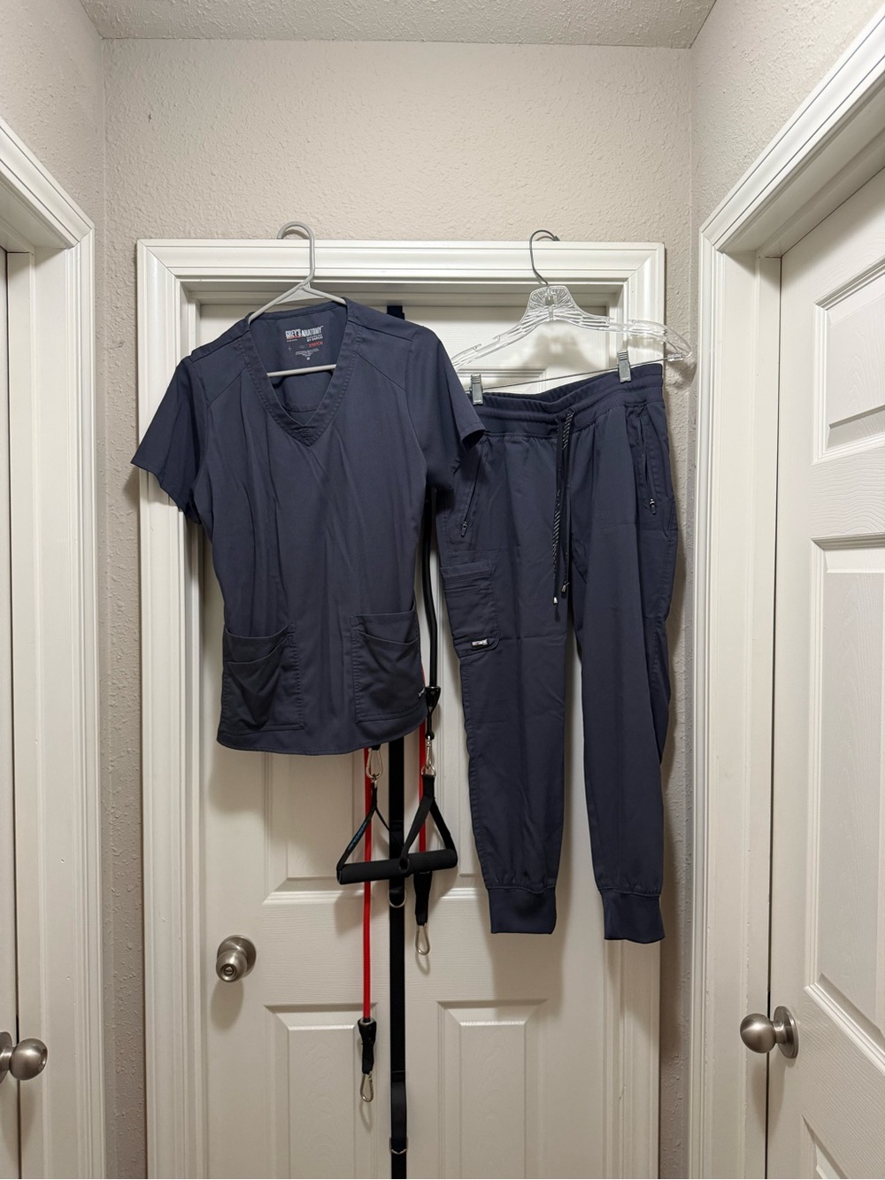 Grey's Anatomy Women's Navy Gray Jogger Scrub Set - Slate